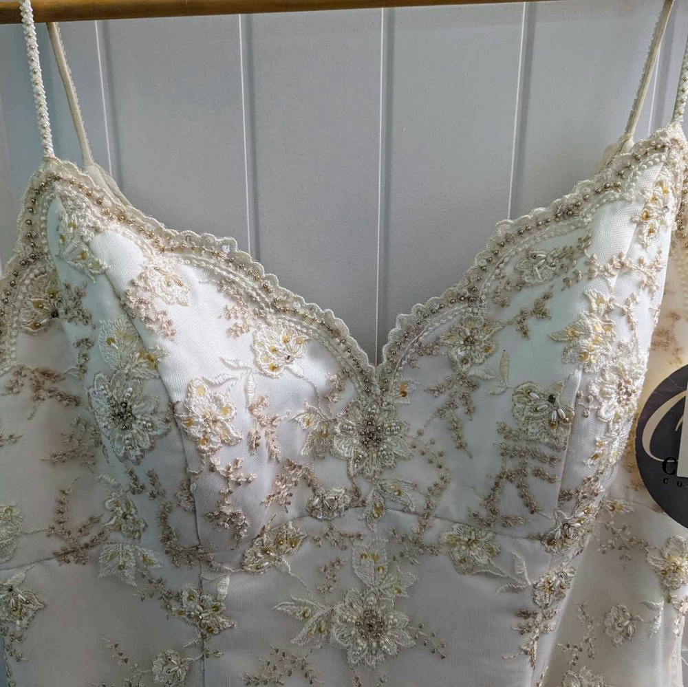 NWT Elegant Oleg Cassini ivory spaghetti strap size 16 wedding gown - Picture 10 of 16